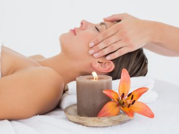 2 Wohlfühltage mit Aroma-Bad und Teilkörper-Massage