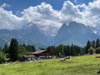 Urlaubswoche in den Alpen mit Restaurantbesuch