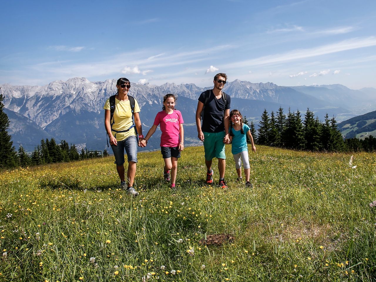 BERGGENUSS MIT IHREM VIERBEINER