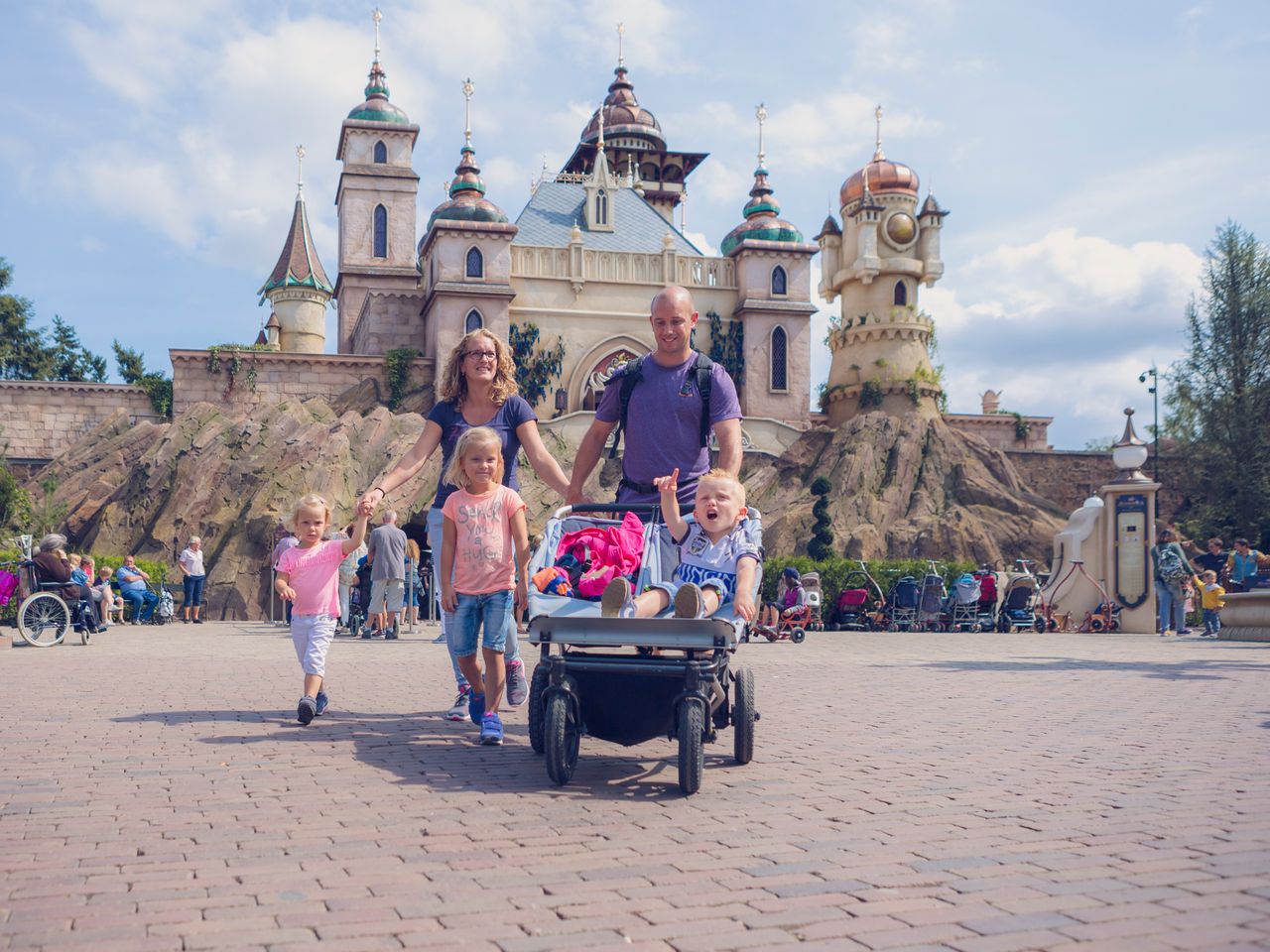 Familienzeit im märchenhafteste Freizeitpark Europas