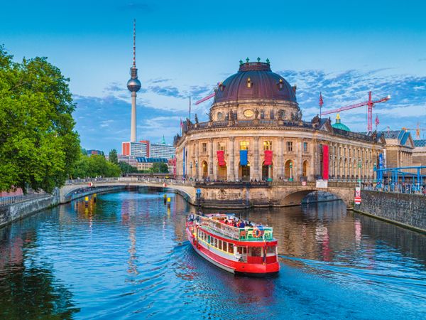 Berlin vom Spreebogen aus entdecken – 5 Tage Nur Übernachtung