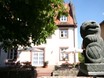 Brückenschoppen in Würzburg auf alter Mainbrücke