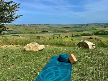 Yoga-Arrangement "Innere Ruhe im Weinberg"