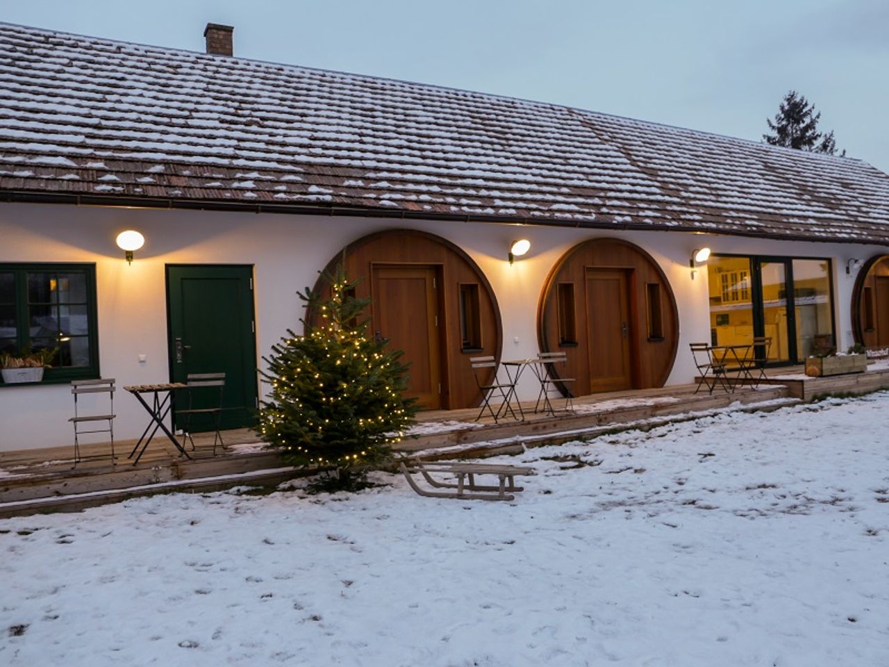 Weinfass-Chalet Deluxe & Romantik-Wellness