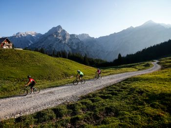 WANDERN & E-BIKE - 4 Nächte