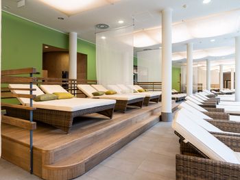 4 Tage Entspannung: St. Martins Therme mit Treatment