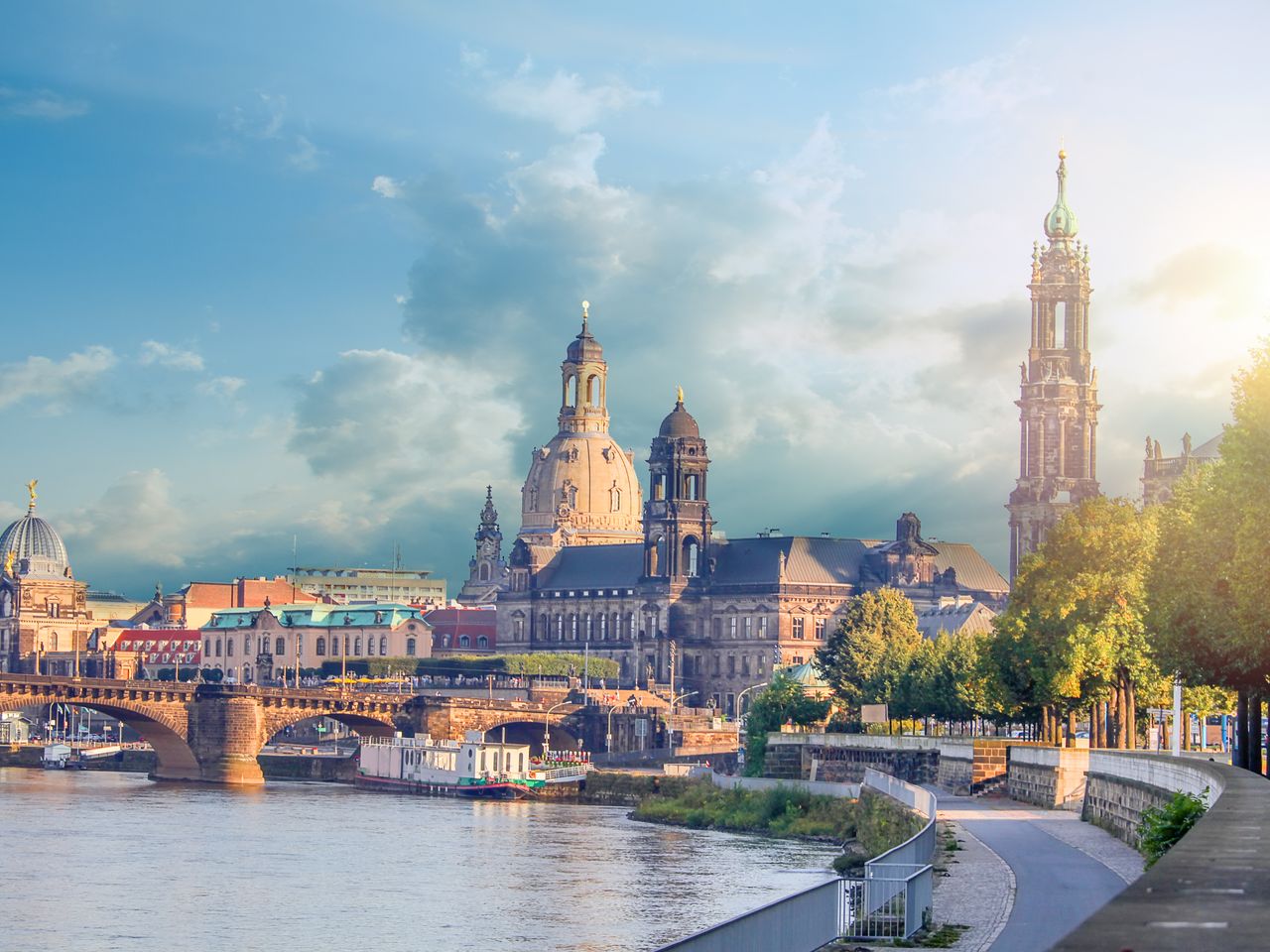 5 Tage in Dresden am Ufer der Elbe 