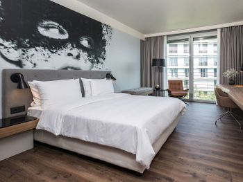 8 Tage im Radisson Blu Hotel Cologne 