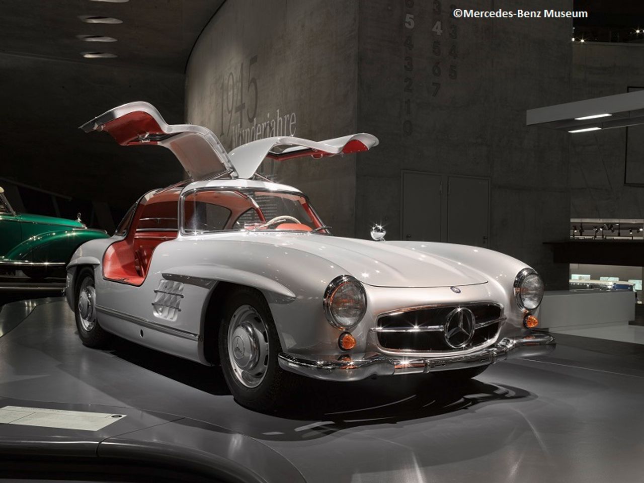 Das Auto erleben im Mercedes-Benz Museum (1N)