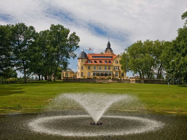 Auszeit im Schlosshotel – 9 Tage in Kuhlen-Wendorf, Mecklenburg-Vorpommern inkl. Halbpension