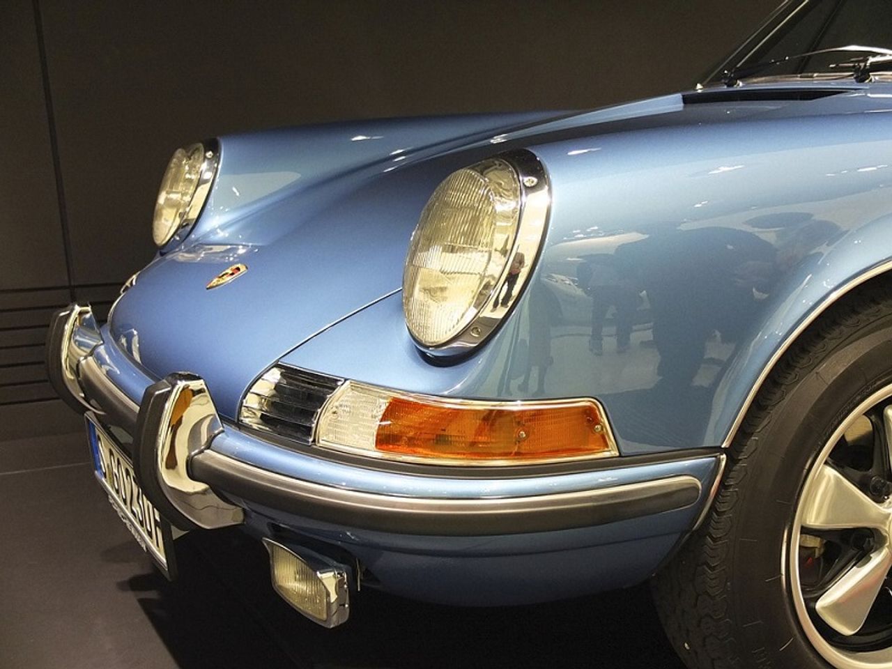 Faszination schnelle Autos im Porsche Museum (2N)