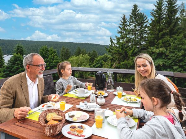 4 Tage Familien-Kurzurlaub in Oberhof, Halbpension, Thüringen inkl. Halbpension