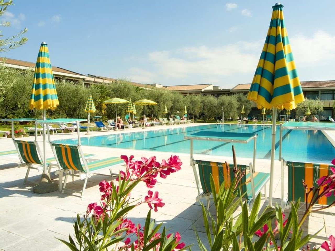 5 Tage im Park Hotel Oasi in Garda mit HP
