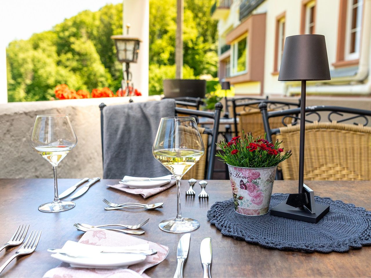 Frühling - Sommer und Herbst am Rhein