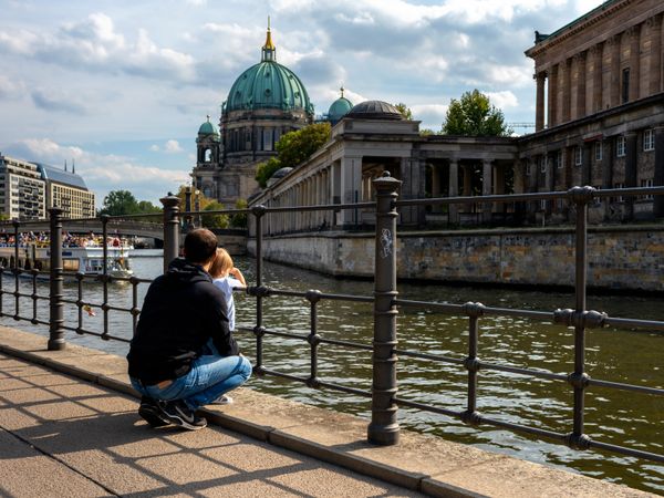 8 Tage Urlaub am belebten Potsdamer Platz in Berlin Frühstück