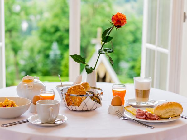 2 Tage Rendez-vous Erzgebirge mit romantischem Dinner in Neuhausen/Erzgeb., Sachsen inkl. Halbpension