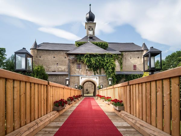 7 Tage 1 Woche Steiermark: Romantisches Schloss mit Therme in Fohnsdorf inkl. Frühstück