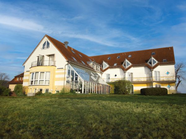 4 Tage Ostsee-Osterkurztrip Inselhotel Kleiner Bodden in Buschvitz, Mecklenburg-Vorpommern inkl. Halbpension Plus
